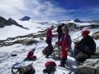 Cramponage pour aller sur le glacier....100m plus bas qu'en 2004!