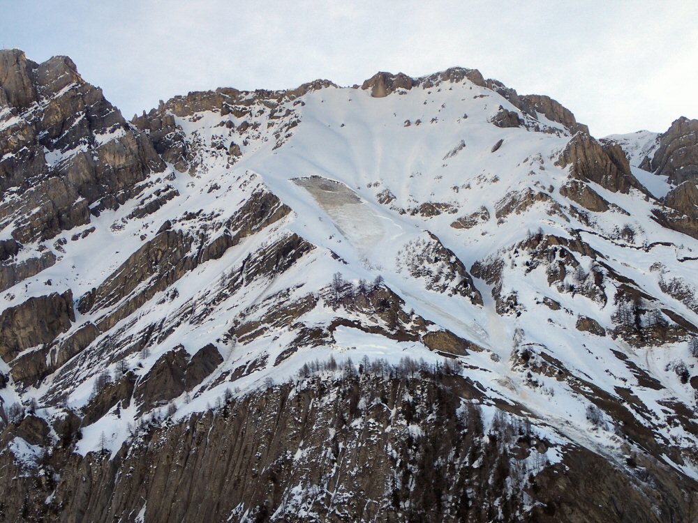 avalanche de 9h le matin à Creta Besse (W)