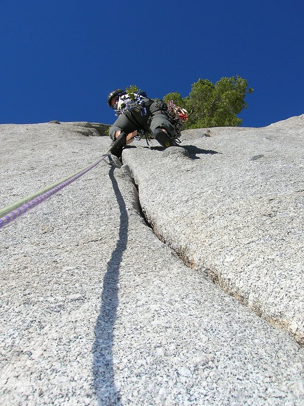 jolie fissure dans schoolroom wall