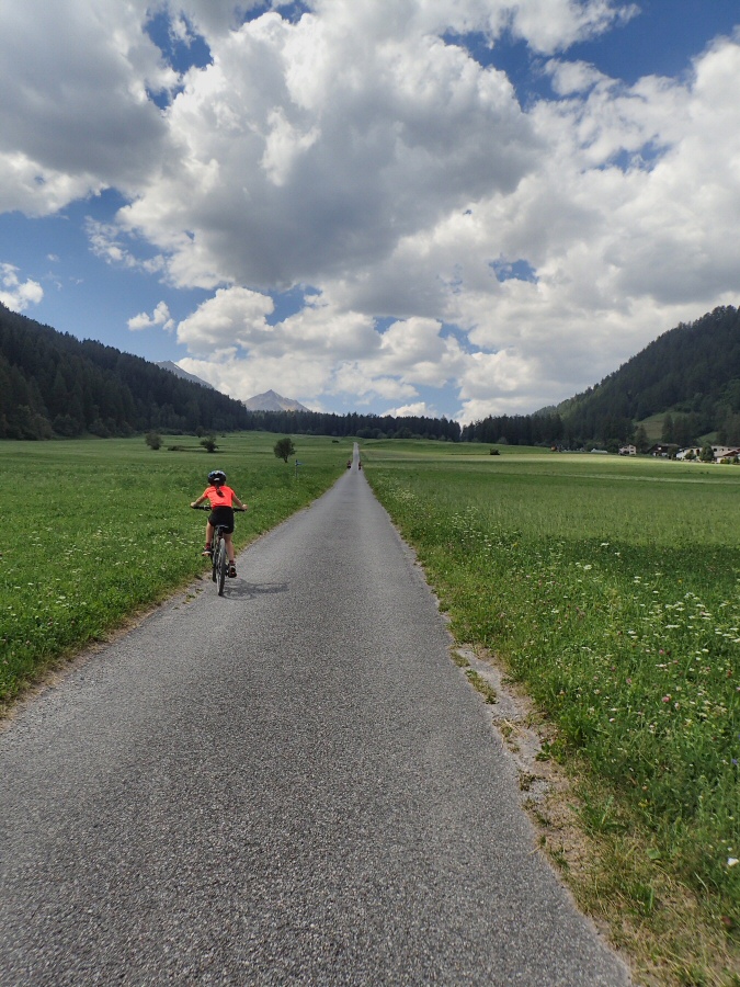 Remontée sur Tschierv, val Mustair, 2km a 11%