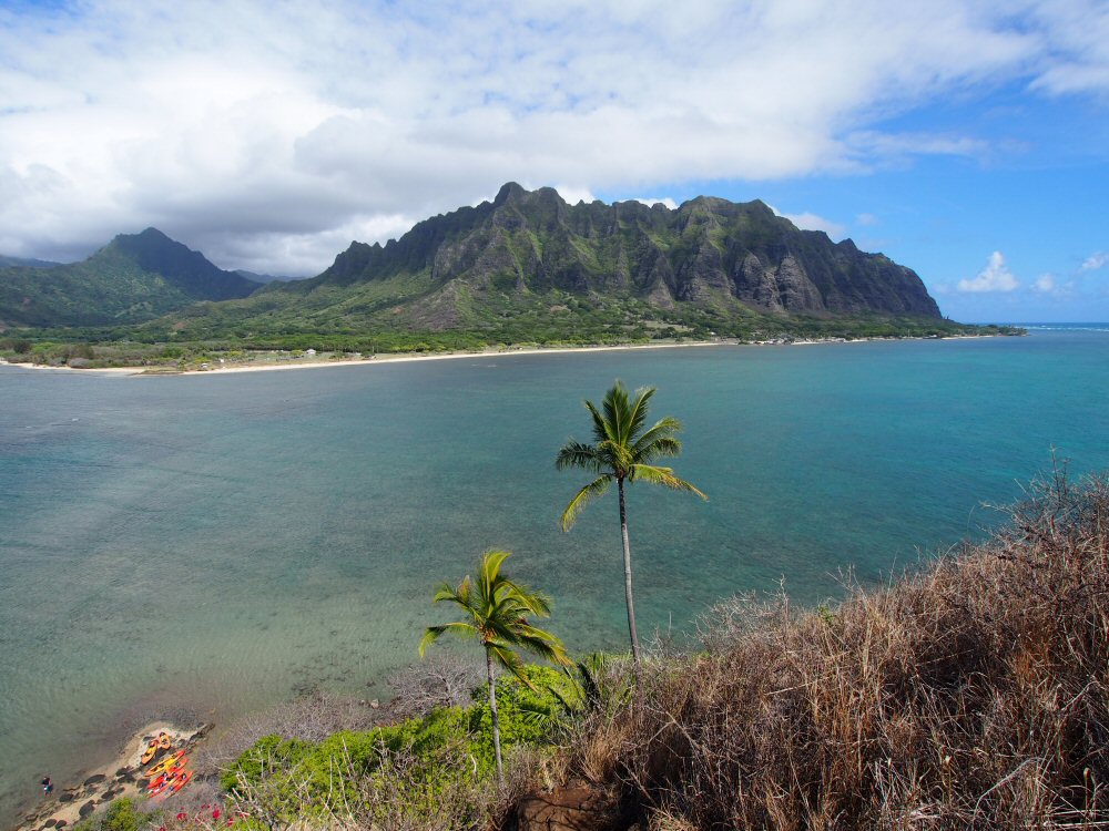 Kualoa vu du Chinese Hat's man