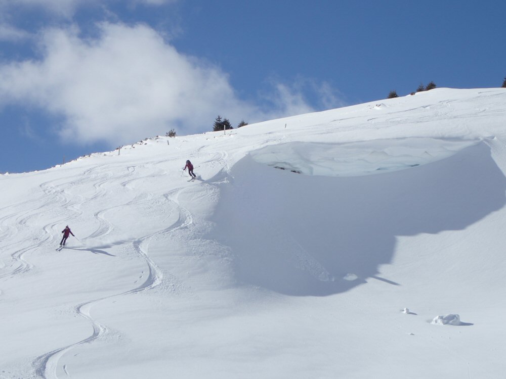 Descente sur Walop en poudre vierge