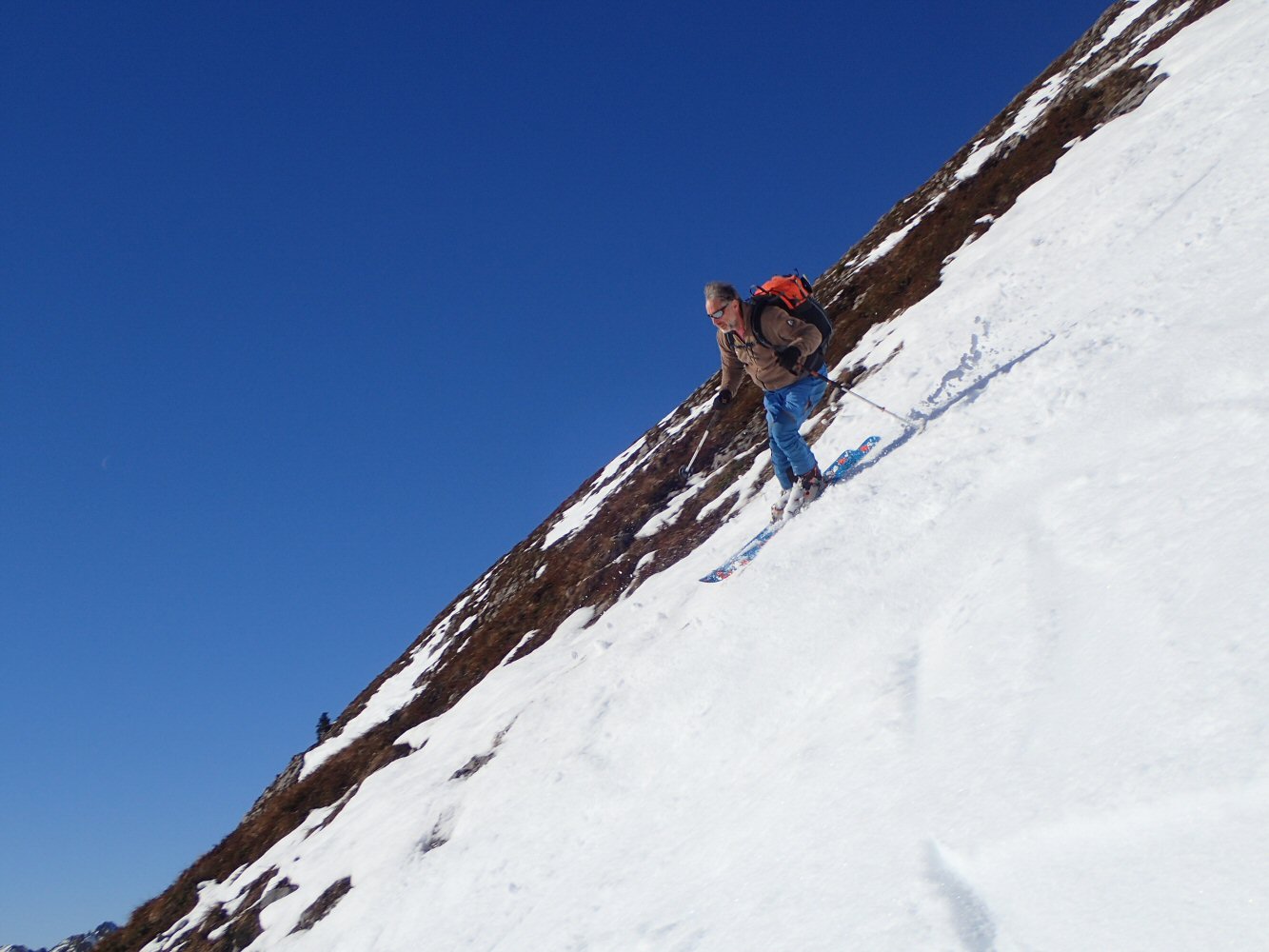 20251214 Gos Van 140012