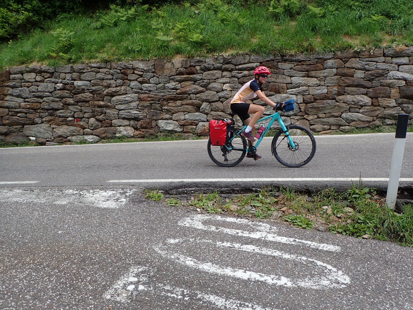 SCUOL KRK 0037 P7200024