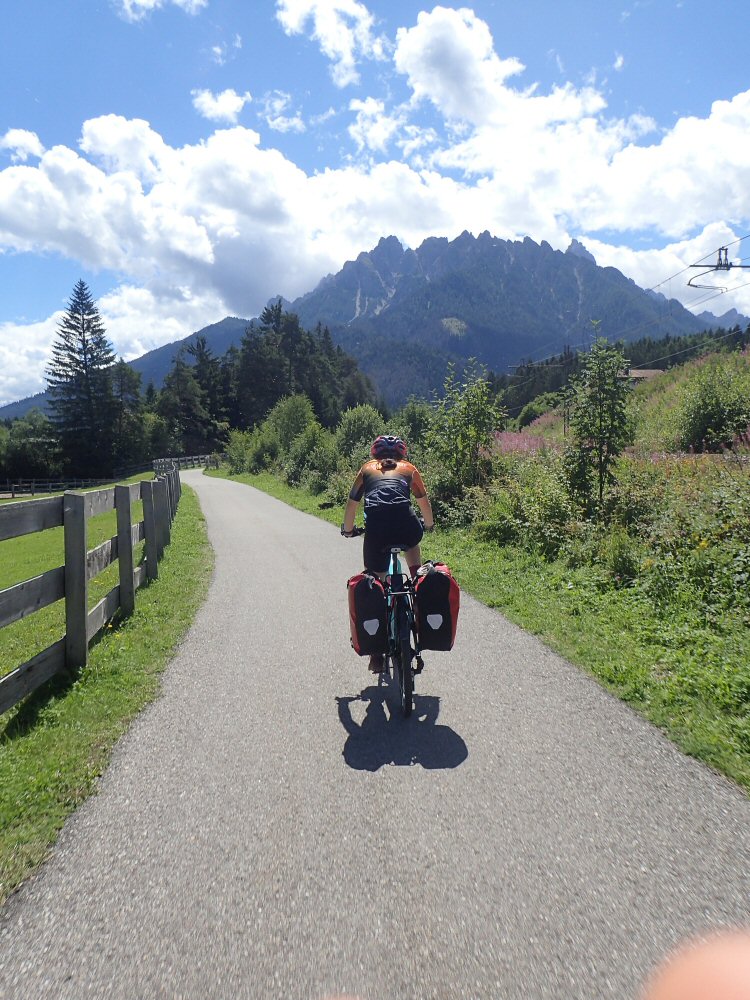 SCUOL KRK 0054 P7220041