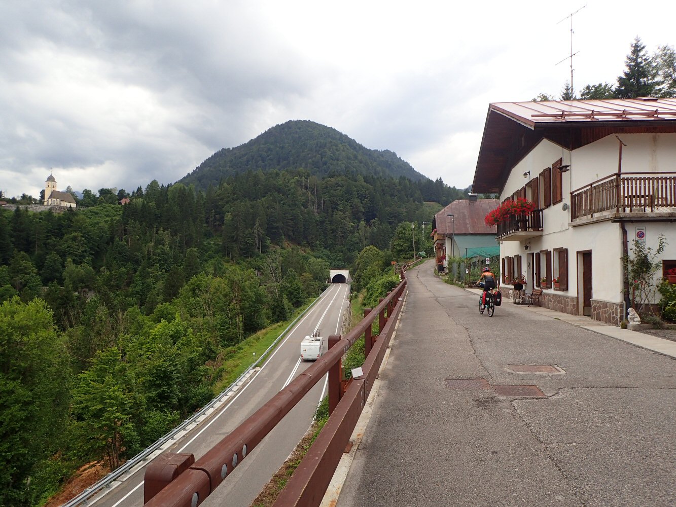 SCUOL KRK 0088 P7240063