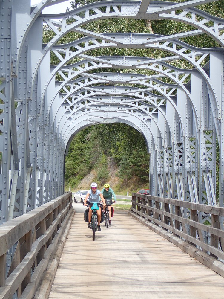 SCUOL KRK 0106 P7250075