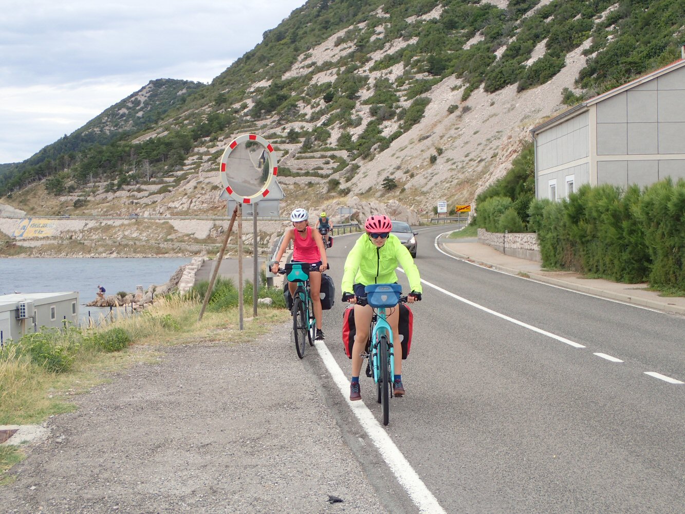 SCUOL KRK 0172 P7280114