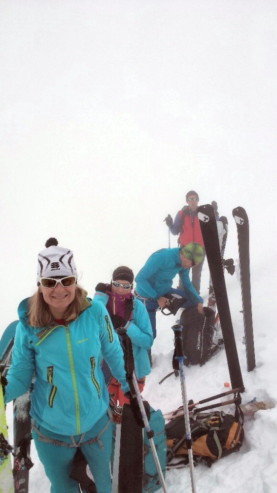 1432570095 709180706BI